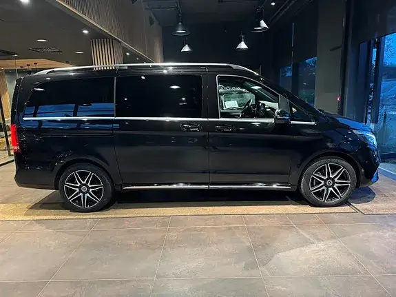 Mercedes-Benz V 300 D 2023 photo 5