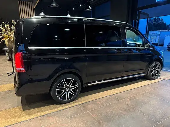 Mercedes-Benz V 300 D 2023 photo 3