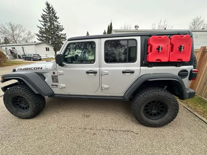 Jeep Wrangler 2024 photo 2