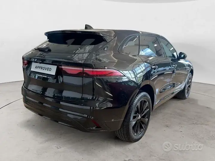 Jaguar F-Pace 2024 photo 2