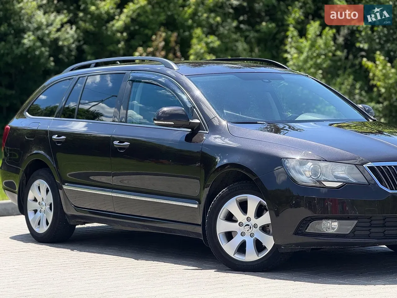 Skoda Superb 2015 photo 3