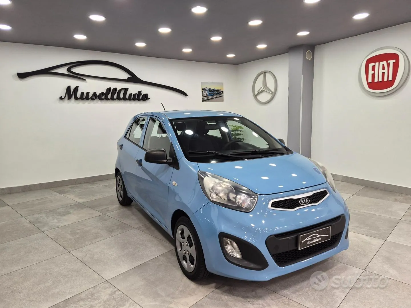 Kia Picanto 2012 photo 2
