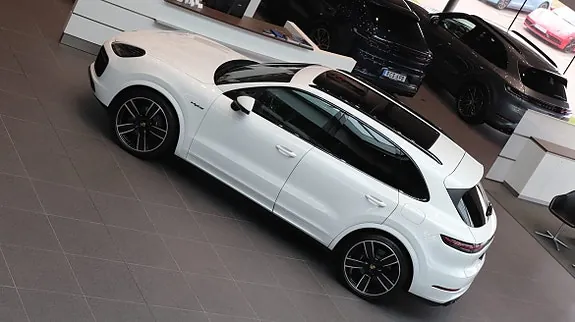 Porsche Cayenne 2023 photo 4