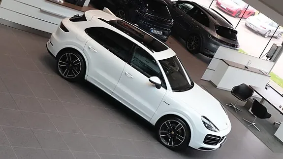 Porsche Cayenne 2023 photo 3