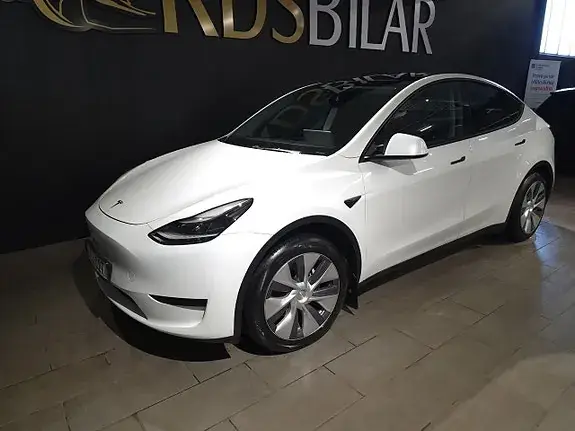 Tesla Model Y 2024 photo 2
