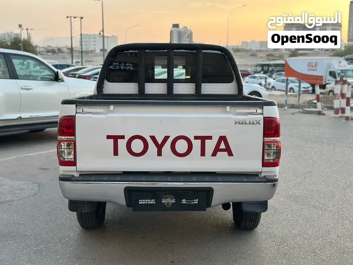 Toyota Hilux 2013 photo 4
