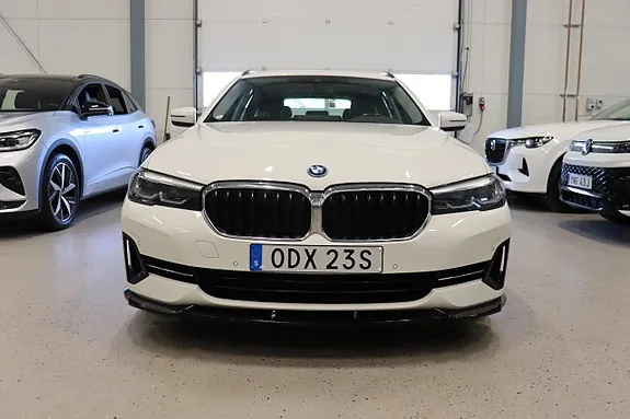 BMW 530E 2023 photo 4