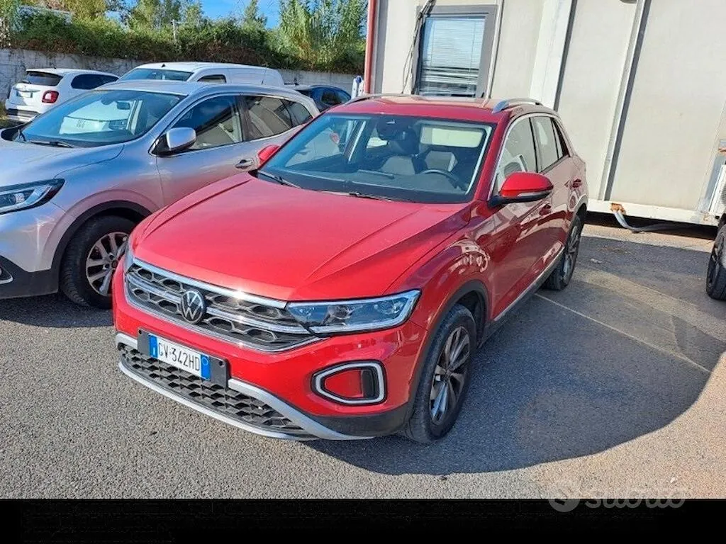 Volkswagen T-Roc 2024 photo 2
