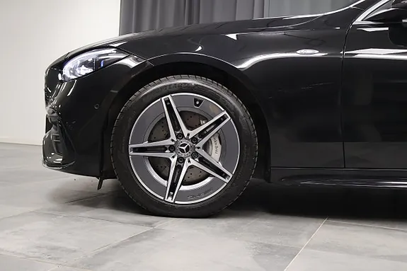 Mercedes-Benz C300 D 2025 photo 5