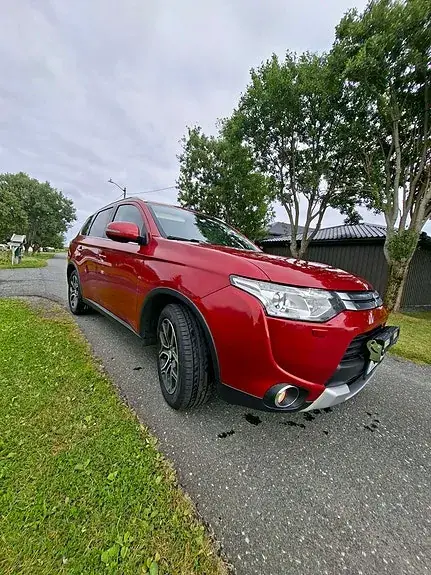 Mitsubishi Outlander 2014 photo 2