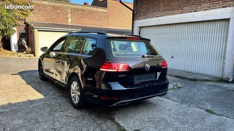 Volkswagen Golf 2019 photo 2