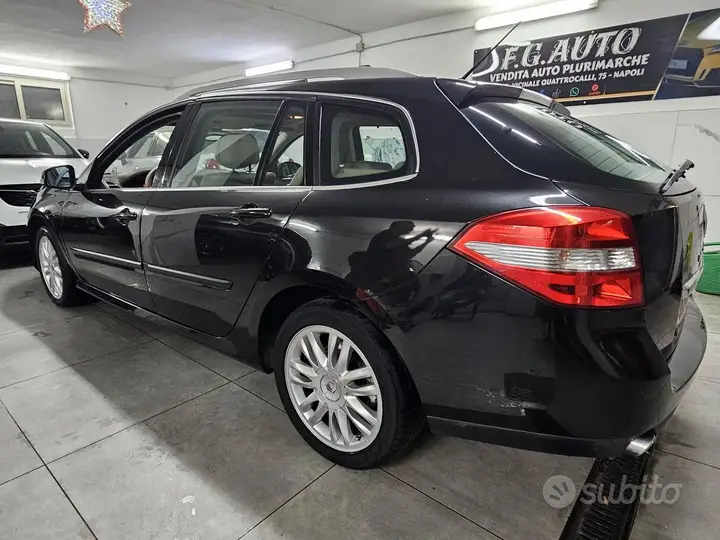 Renault Laguna 2009 photo 4