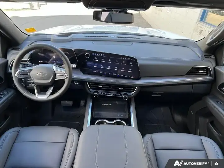 Chevrolet Suburban 2026 photo 4