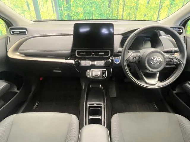 Toyota Aqua 2023 photo 2