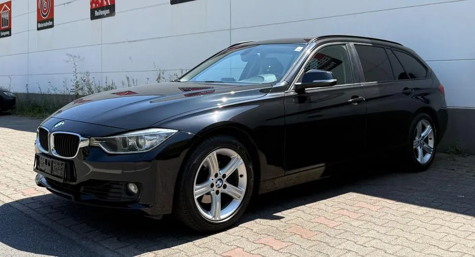 BMW 320I
