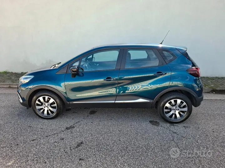 Renault Captur 2017 photo 2