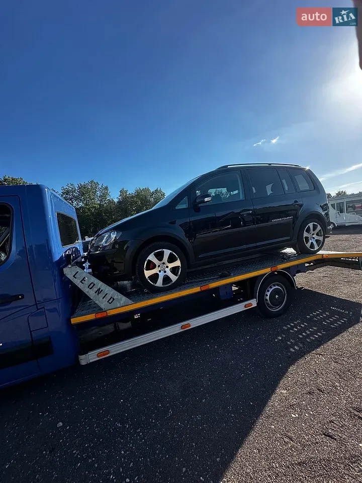 Volkswagen Touran 2009 photo 5