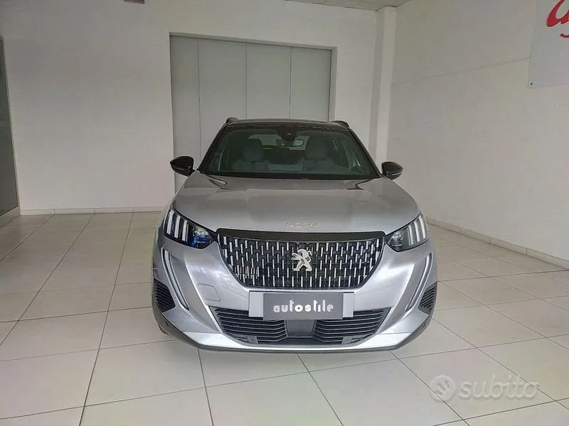 Peugeot 2008 2023 photo 3