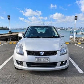 Suzuki Swift 2010 photo 4
