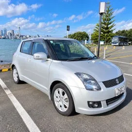 Suzuki Swift 2010 photo 3