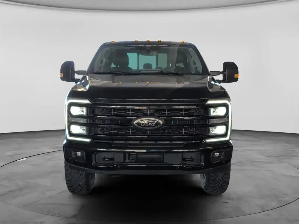 Ford F350 2024 photo 2