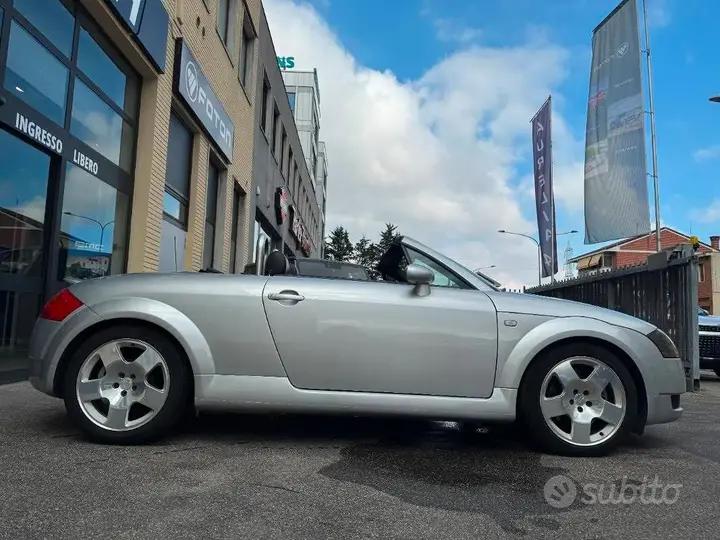 Audi Tt 2001 photo 4