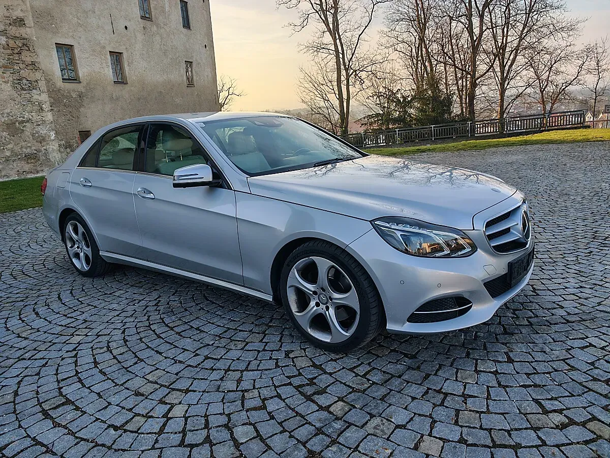 Mercedes-Benz E-Class 2015 photo 2