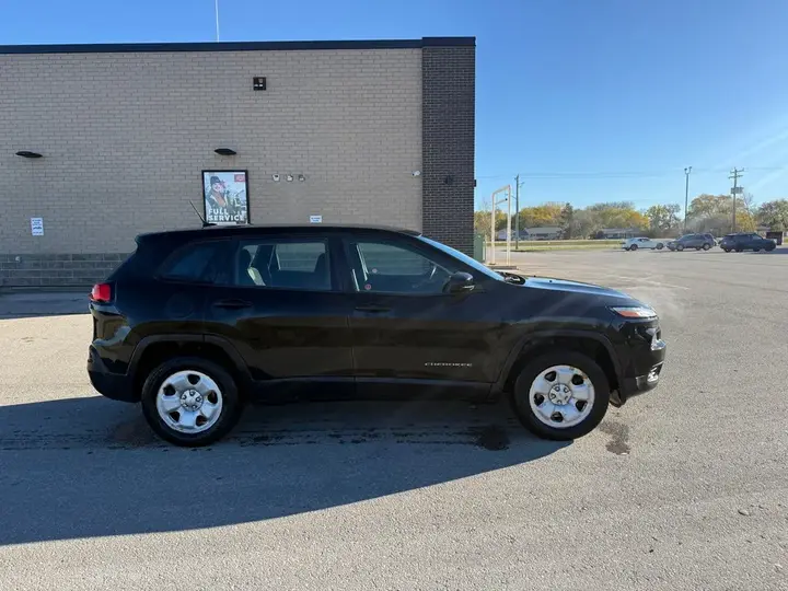 Jeep Cherokee 2015 photo 3