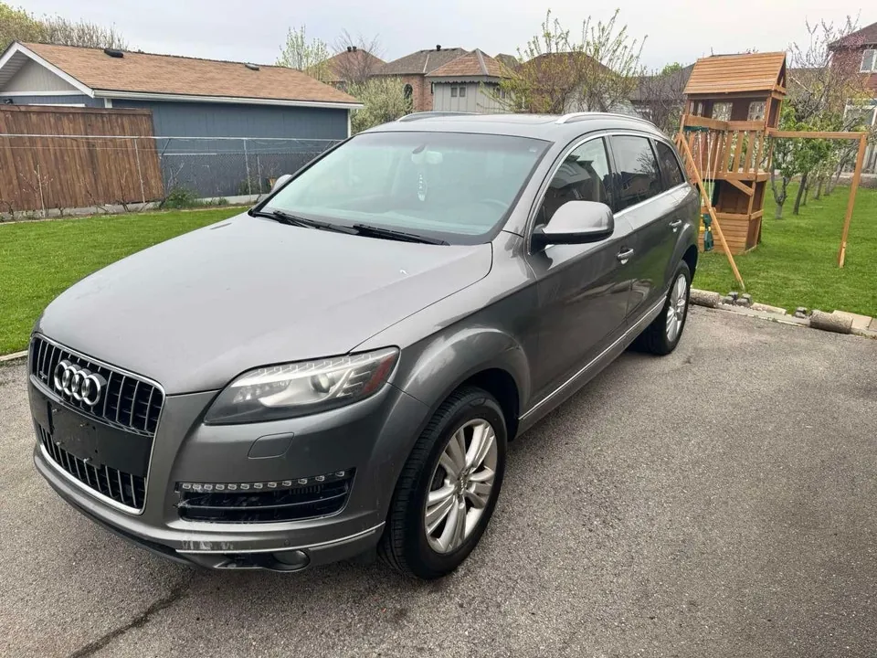 Audi Q7 2012 photo 2