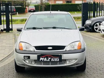 Ford Fiesta 2003 photo 2