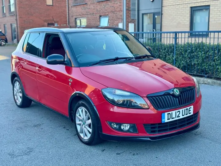 Skoda Fabia 2012 photo 5