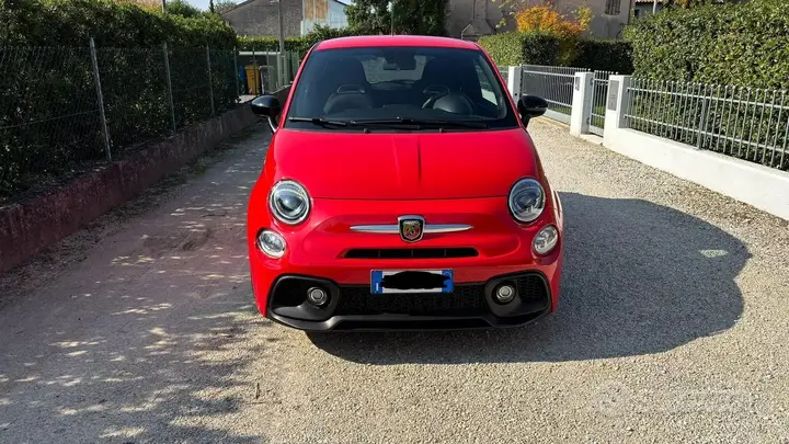 Abarth 595 2020 photo 2