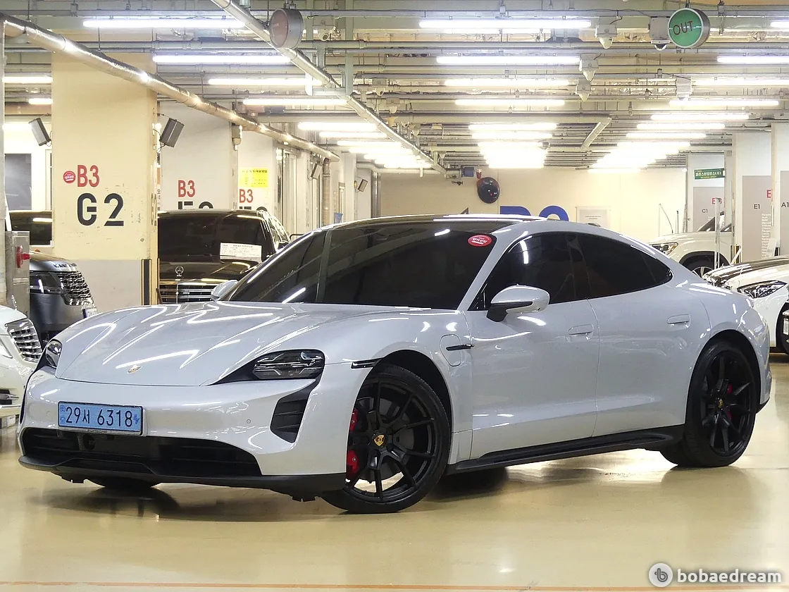 Porsche Taycan 2024 photo 2
