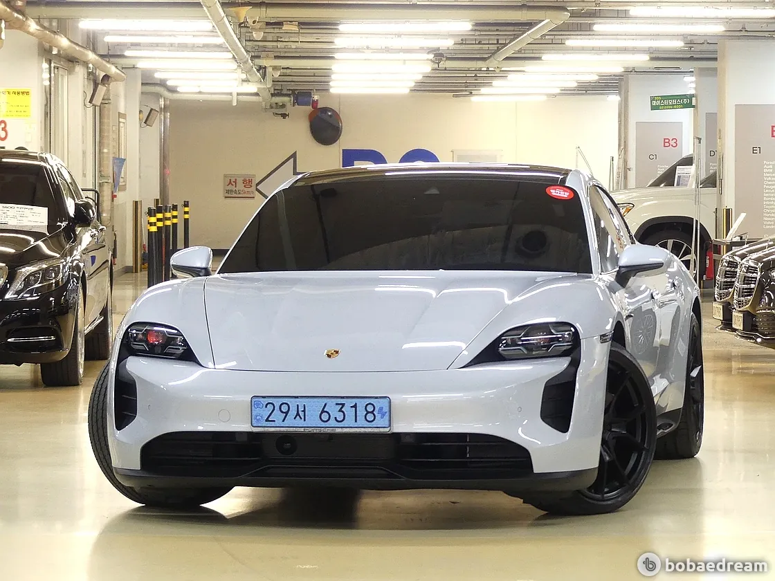 Porsche Taycan