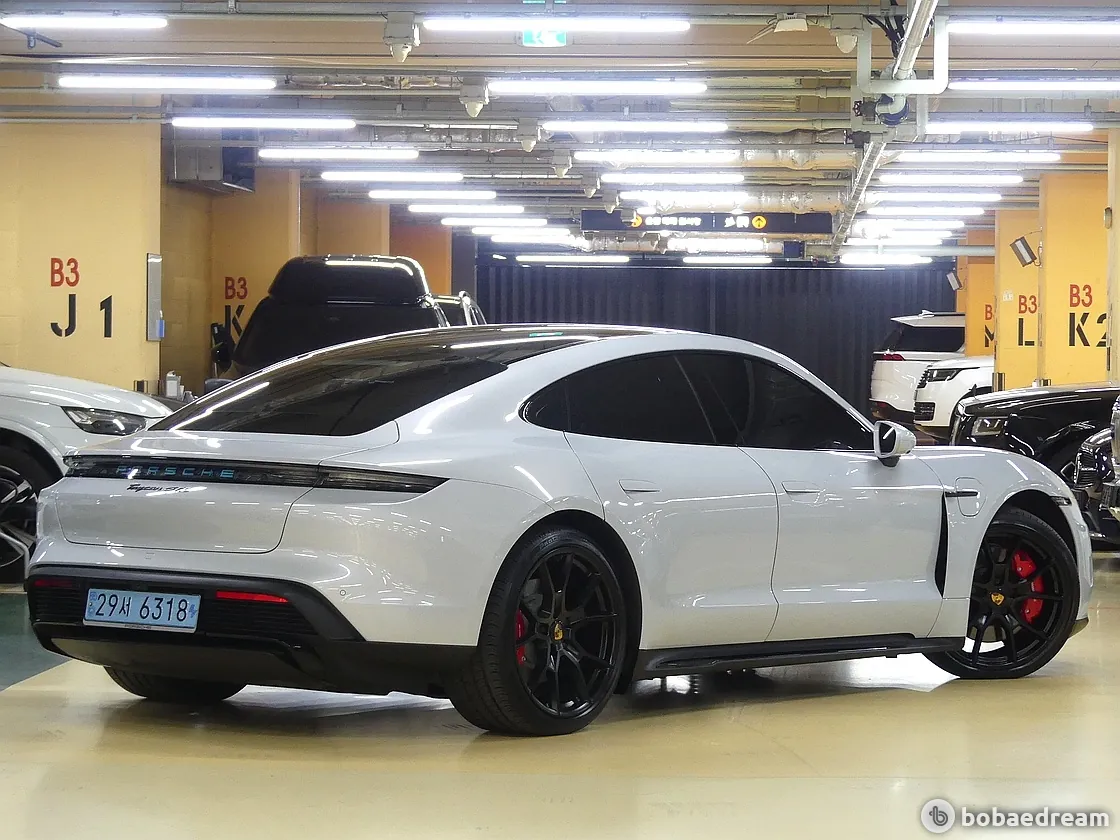 Porsche Taycan 2024 photo 3