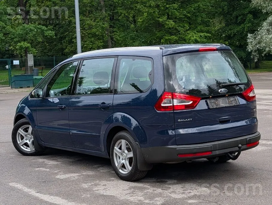 Ford Galaxy 2013 photo 4