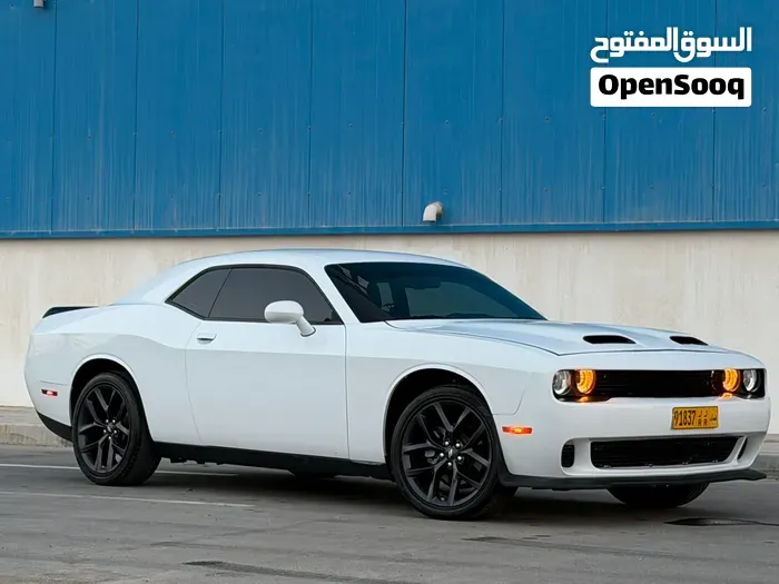 Dodge Challenger 2023 photo 2