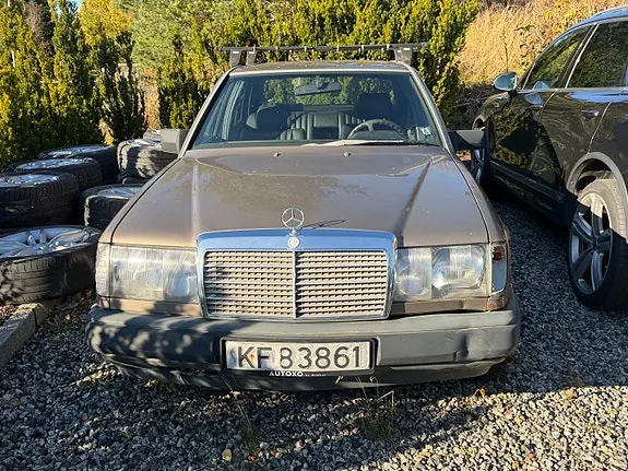 Mercedes-Benz E230