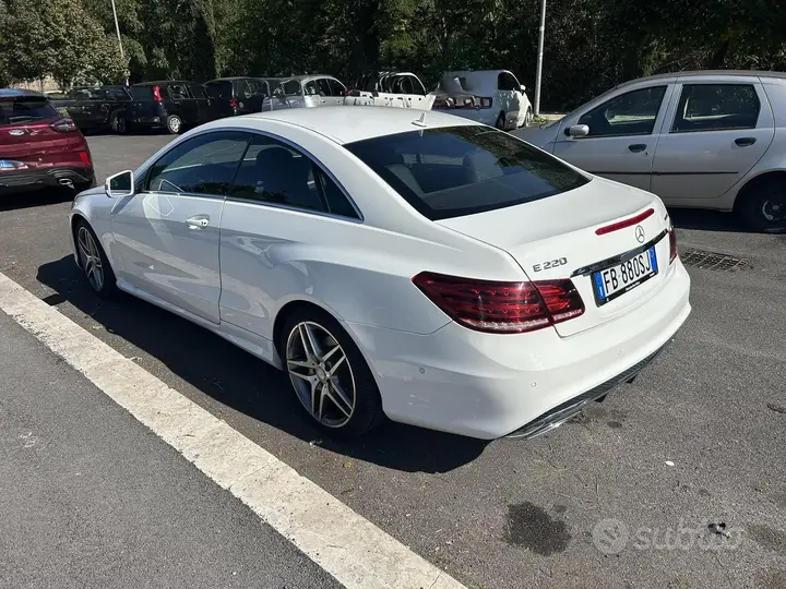 Mercedes-Benz E 220 Bluetec Coupé 2015 photo 5