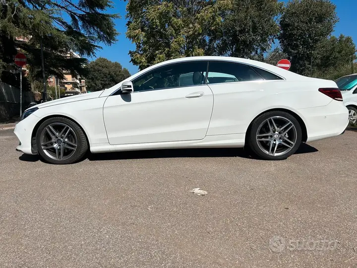 Mercedes-Benz E 220 Bluetec Coupé