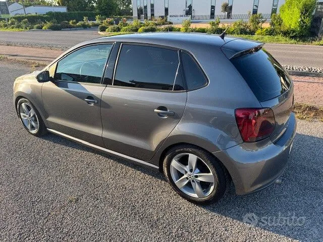 Volkswagen Polo 2012 photo 4