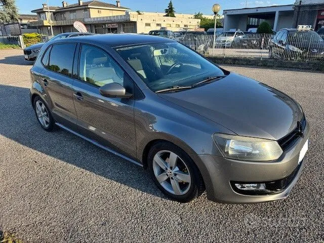 Volkswagen Polo 2012 photo 2