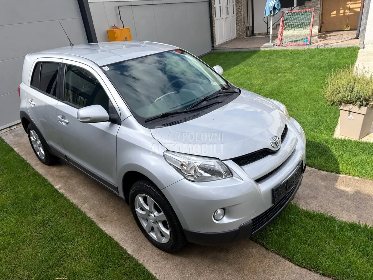 Toyota Urban Cruiser 2009 photo 2