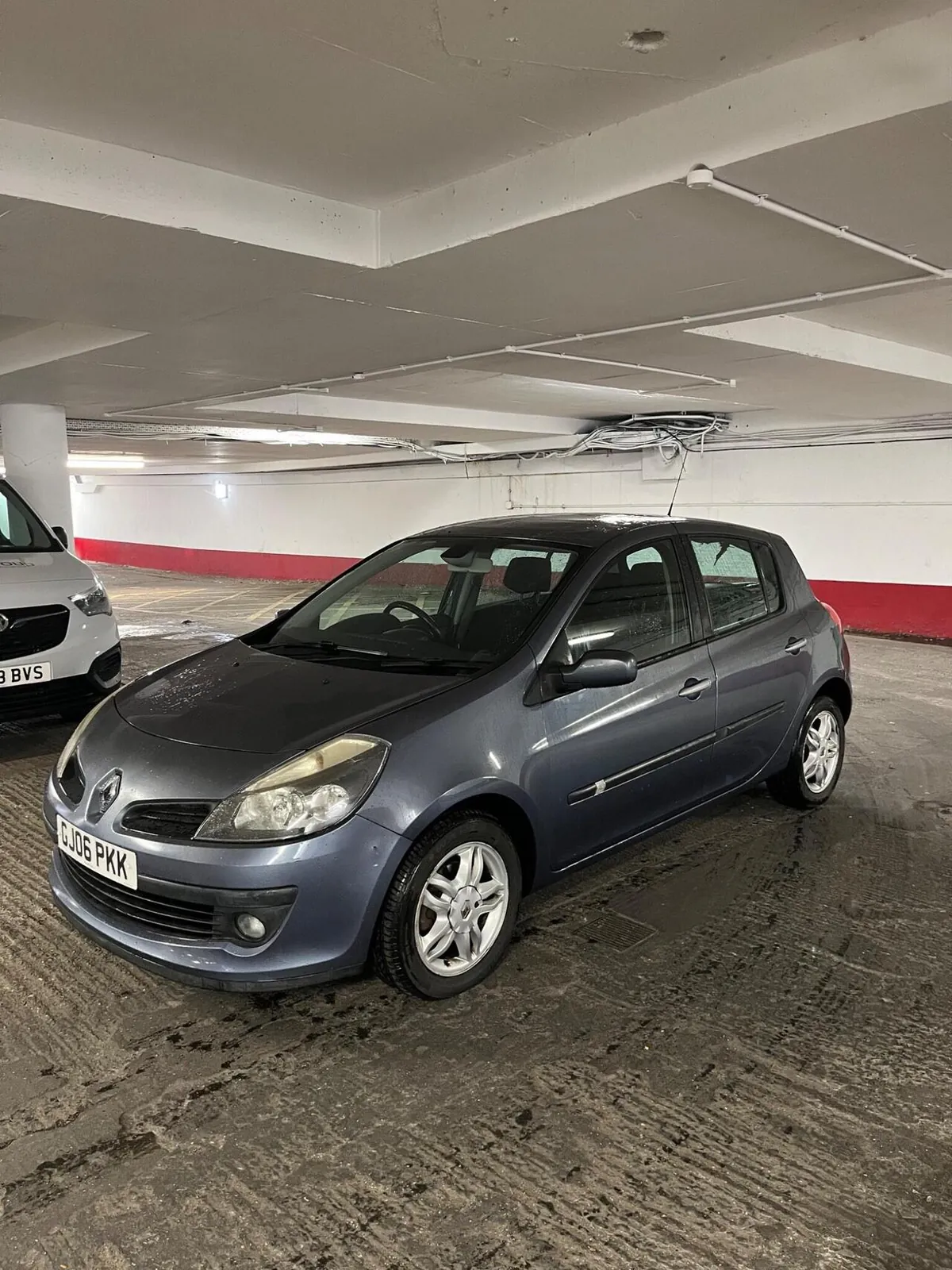 Renault Clio 2006 photo 2