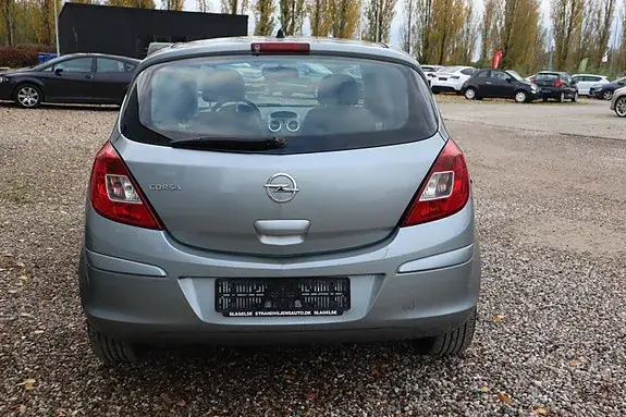 Opel Corsa 2011 photo 3