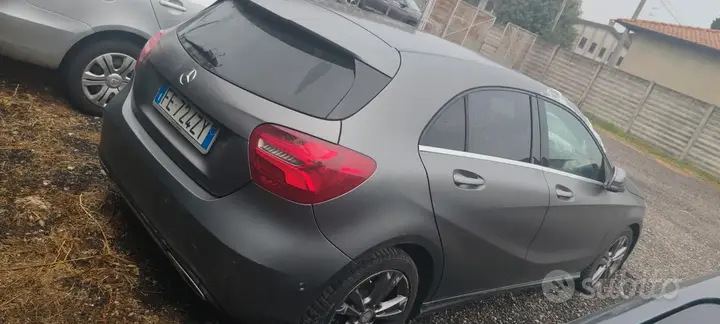 Mercedes-Benz A 180 2016 photo 4