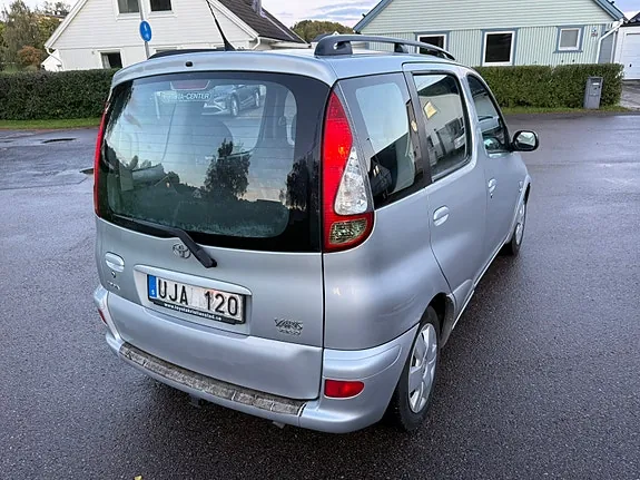 Toyota Yaris Verso 2003 photo 4