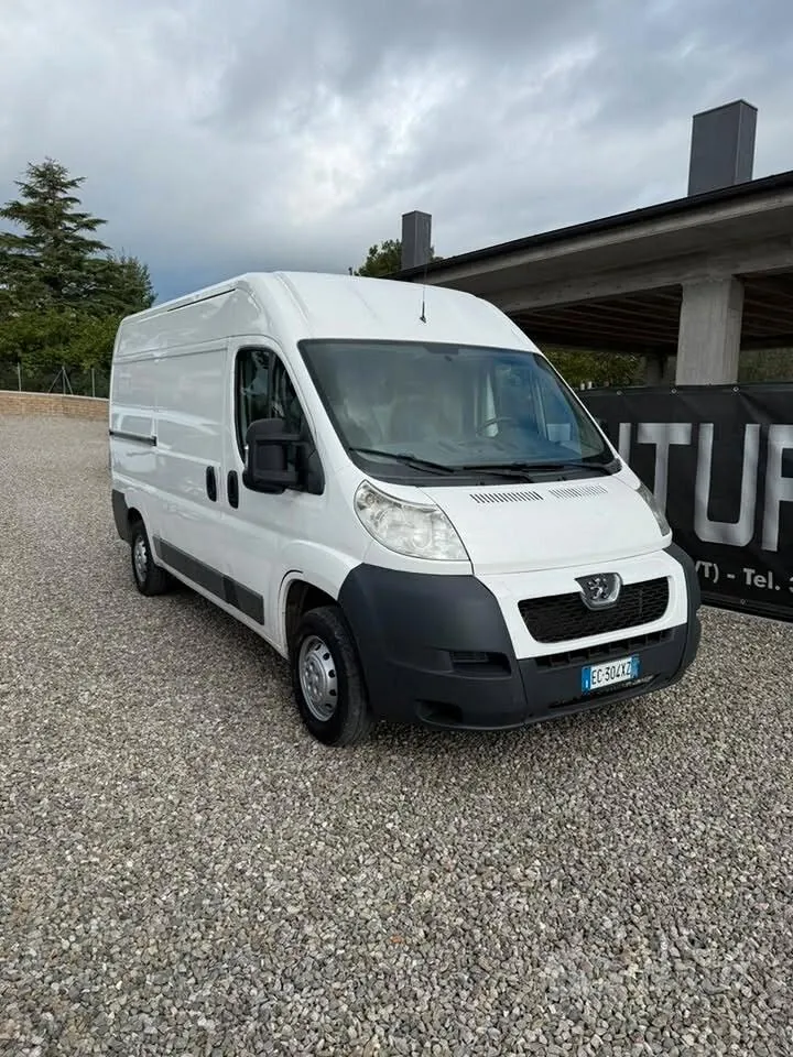 Peugeot Boxer 2010 photo 2