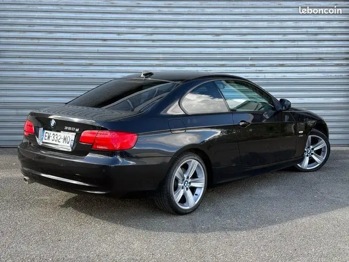 BMW Série 3 2011 photo 4