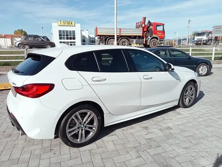 BMW 118 2022 photo 2